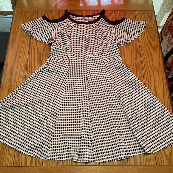 Like New Danny & Nicole Cold Shoulder Fit and Flare Dress- Size 12 - Picture 5 of 8
